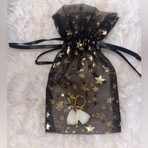 💕Hawaiian Jewelry: Hawaiian flower Pikake dangle hoop earrings💕